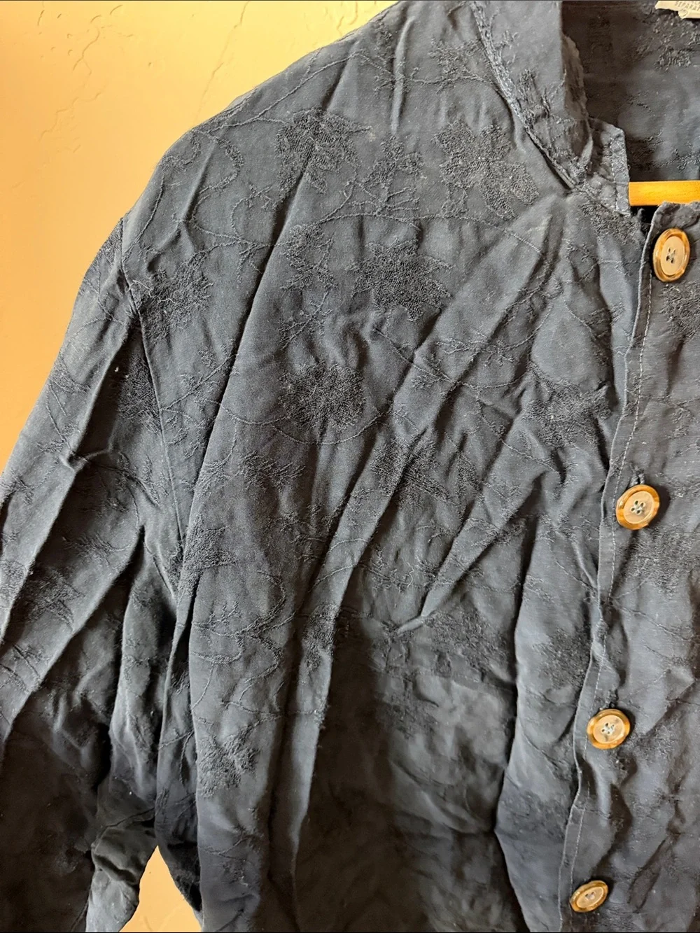 CP Shades Sausalito Navy Textured Rayon Button Up Blouse - Medium - Picture 3 of 5
